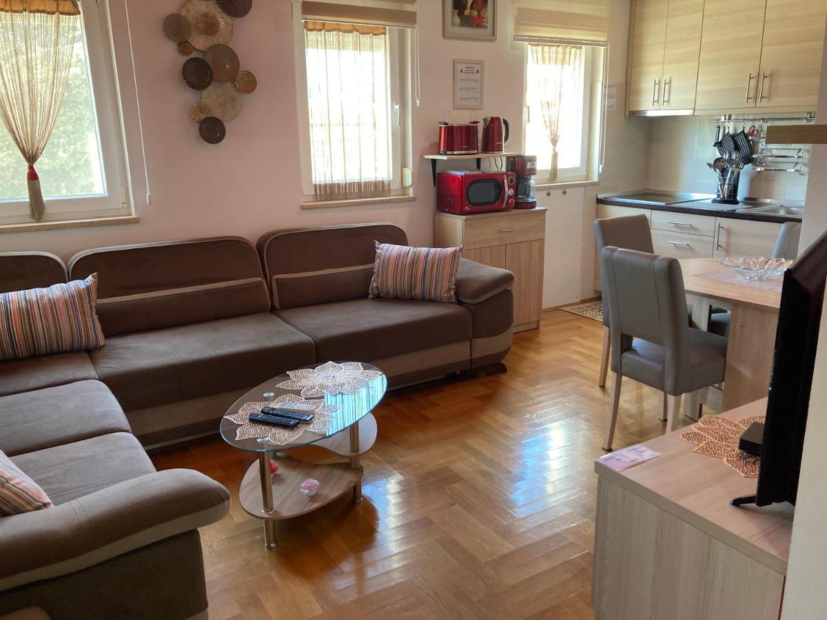 Apartment Capriati With Parking Garage 乌马格 外观 照片